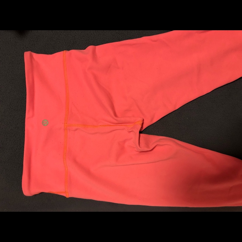 Reversible cropped lululemon leggings